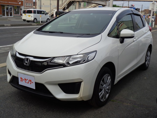 フィット 1.3 13G Fパッケージ 4WD 