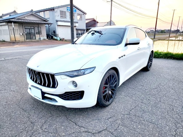 レヴァンテ 3.0 4WD 