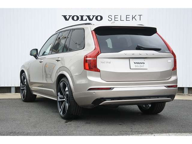ボルボ XC90 ウルトラ T8 AWD プラグイン ハイブリッド 4WD の