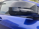 【BMWミラー】視認性の高いスタイリッシュなミラー。自動防眩機能も付いており夜間のドライビングをサポートします。