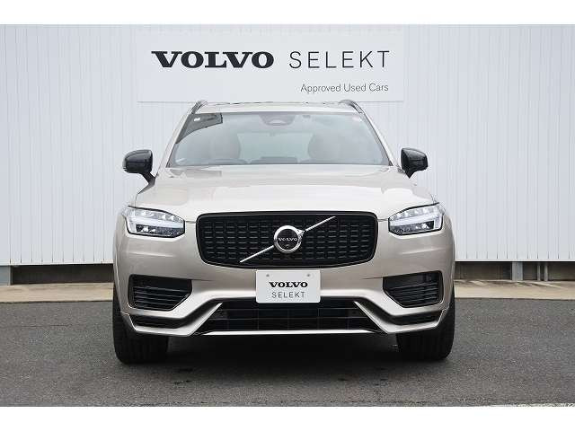 ボルボ XC90 ウルトラ T8 AWD プラグイン ハイブリッド 4WD の