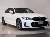 BMWのダイナミック且つエモーショナルなスタイルを印象付けるキャラクターライン(プレスライン)眺めているだけで溜め息の出る美しさです☆