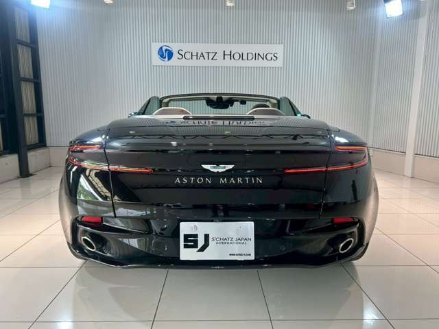 【超激レア品】VANQUISH漆黒HARDLAND※画像後日追加します。 LA山火事の救援基金へ寄付…アストンマーティン新型「ヴァンキッシュ