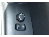 《電格ミラー》狭い駐車場でもワンタッチ格納!