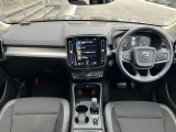 XC40 T4 モメンタム 