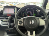 主な装備は、カーナビ、バックモニター、シートベンチレーション、ETC、エンジンスターター、ワンオーナー車、4WD車となっております。