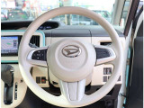 【車屋】として、長く車業界に従事した経験豊富なスタッフが多数在籍しております。
