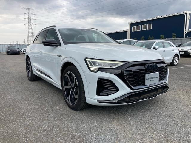 Q8 e-tron 55 クワトロ Sライン 4WD 