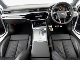 Audiのインテリアはエクステリア同様、優れたデザイン性とクオリティ、そして機能性を兼ね備えております。