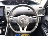 【車屋】として、長く車業界に従事した経験豊富なスタッフが多数在籍しております。