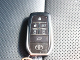 【車屋】として、長く車業界に従事した経験豊富なスタッフが多数在籍しております。