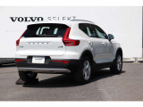 XC40 B4 AWD モメンタム 4WD 