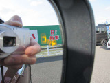左右ドアミラーに後方からの接近車両をお知らせ機能付き