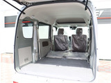【車屋】として、長く車業界に従事した経験豊富なスタッフが多数在籍しております。