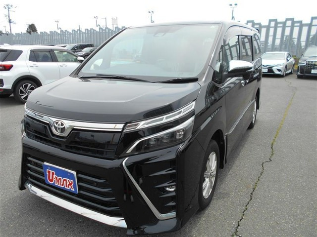 ヴォクシー 2.0 ZS 煌III 4WD 