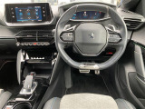 自動車保険も取り扱っております。お客様にあった最適なプランを提案させて頂きます。