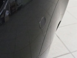 コーナーセンサーを車の前後に装備。障害物までの距離に応じて警告音を変えてお知らせ。縦列駐車時や駐車場・車庫などでの取り回しをサポートします。詳細は販売店スタッフまでおたずねください。