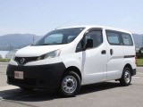 「愛車市場」 は出光SSの車販売ネットワークです。 新車販売・リース・レンタカー  愛車探し 車検・修理・オプション取付け 廃車など どんな事でも相談いただいています。