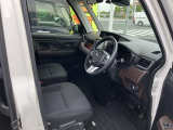ご納車前には、法定12ヶ月点検相当の点検を実施いたします。プロの整備スタッフが点検をするので、安心して中古車にお乗りいただけます。