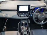 カローラ 1.8 ハイブリッド W×B E-Four 4WD 