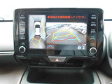 全方位モニターで車庫入れも安心です。