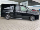 セレナ 1.4 e-4ORCE ハイウェイスターV 4WD 