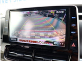 『1台』のお車に対して、3名体制で日々議論を重ね仕入れを行っております。