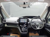セレナ 1.2 e-POWER ハイウェイスター V 