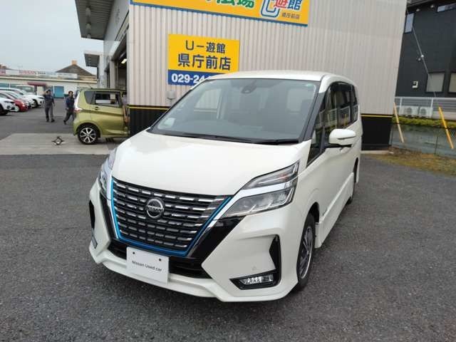 セレナ 1.2 e-POWER ハイウェイスター V 