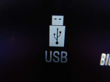 USB接続できます。スマホと接続して音楽を楽しんでください。