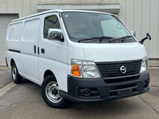 キャラバン  冷蔵冷凍車