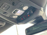 こちらの車両は正規ディーラーの厳しいチェックを全てクリアした認定中古車です。納車前117項目点検整備、1年間安心保証、ロードサービス等、購入前後に安心頂けるよう徹底いたしております。