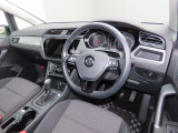 NAVI画面は少し運転席側に向いてます