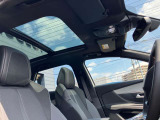 認定中古車は新車登録から9年以内のディーラー車を点検整備。プジョーを知り尽くした正規ディーラーが源泉した高い品質のクルマだけをお届けいたします。
