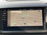 スマートフォン用アプリ[Apple CarPlay][Android Auto]対応の純正ナビ Discover Pro を装備、ラジオのほか、USB、Bluetoothハンズフリー通話にも対応。
