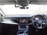 Q8 55 TFSI クワトロ デビューパッケージ ラグジュアリー 4WD 本革シート