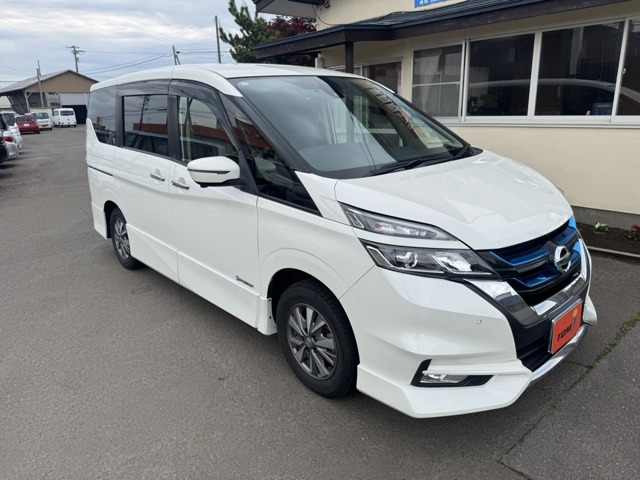 セレナ 1.2 e-POWER ハイウェイスター V 