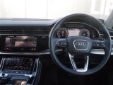 Q8 55 TFSI クワトロ デビューパッケージ ラグジュアリー 4WD 本革シート