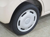 タイヤのホイールの細かいところまでキレイいにしてからお渡しします!