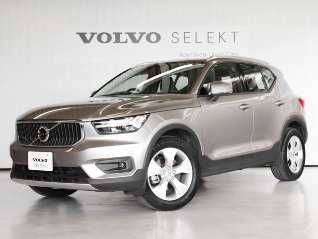 XC40 B4 モメンタム 