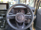 ステアリングスイッチが付いているので、運転中でも操作可能です!