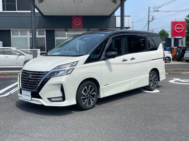 セレナ 2.0 ハイウェイスター V 