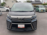 広々とした車内空間に優れた燃費性能。更にデザインも上質で人気のお車です!