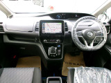 セレナ 1.2 e-POWER ハイウェイスター V 