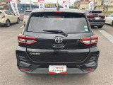 バックカメラが付いているので後方確認が非常にしやすいです。今や運転初心者も熟練者も必須装備!ついていて損はないですね♪