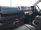 ハイエース 2.7 グランドキャビン 4WD 