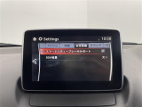 【スマート・シティ・ブレーキ・サポート(SCBS)】低速走行中に、先行車との衝突の危険を検知したとき、ブレーキが作動し、衝突時の被害を軽減をサポートします!機能には限界があるためご注意ください。