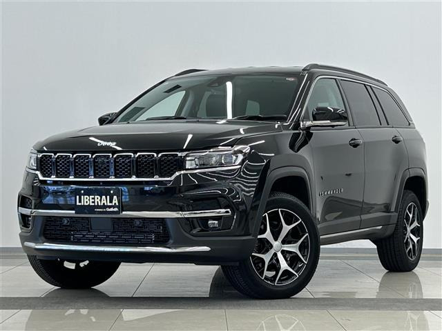 コマンダー  4WD 本革シート