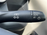 【オートライト(AUTO)】外の明るさをシステムが感知して、自動でヘッドライトが点灯します!ヘッドライトをつけ忘れを防ぐ便利機能です。