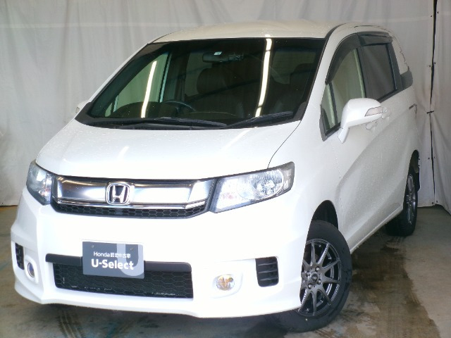 フリードスパイク 1.5 G プレミアムエディション 4WD 